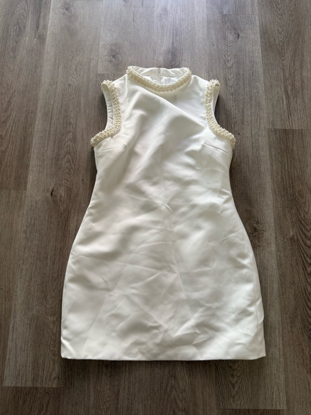 elliatt sia white pearl detail high neckline satin shift mini dress size large - Picture 8 of 13